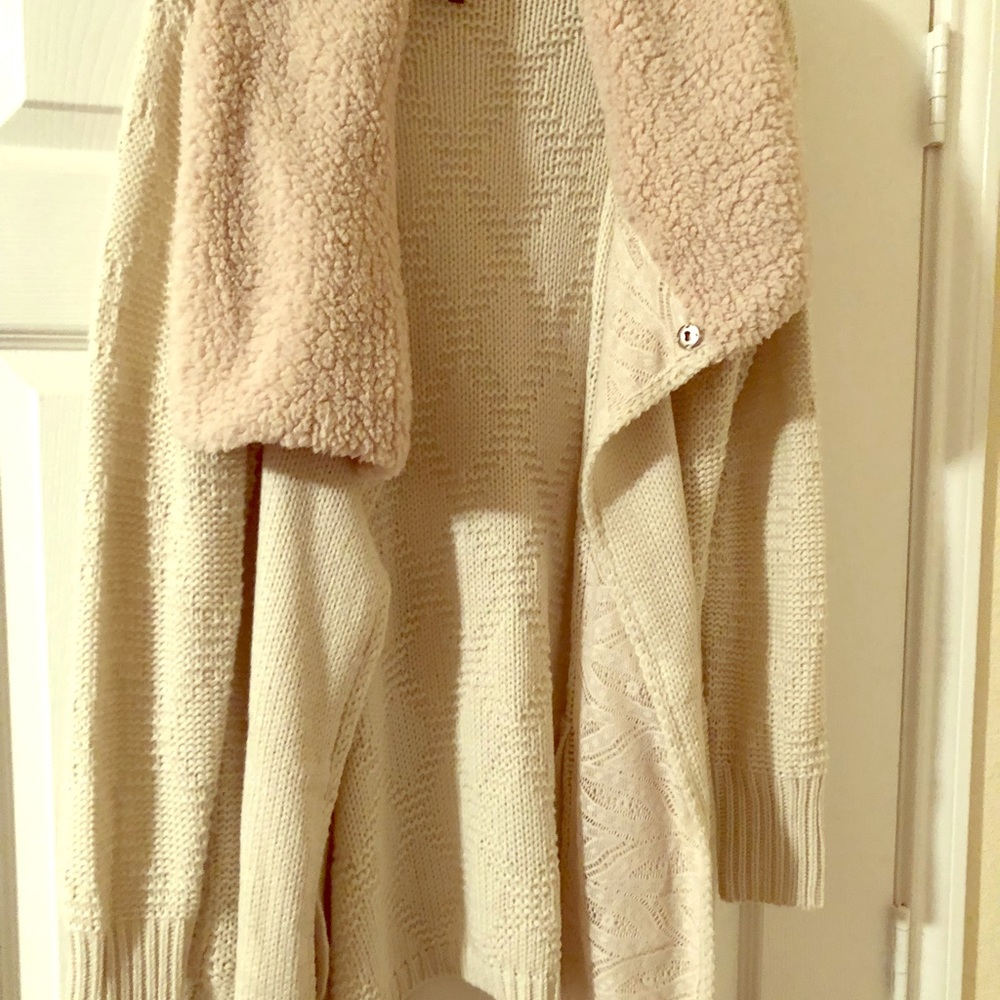 BCBG sweater